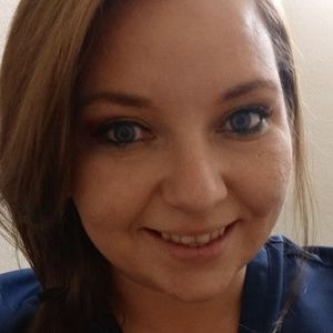 Meet your Posher, Dena